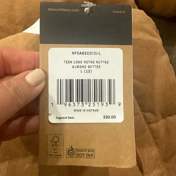 Northface Nuptse teen size large(12) - Picture 3 of 16
